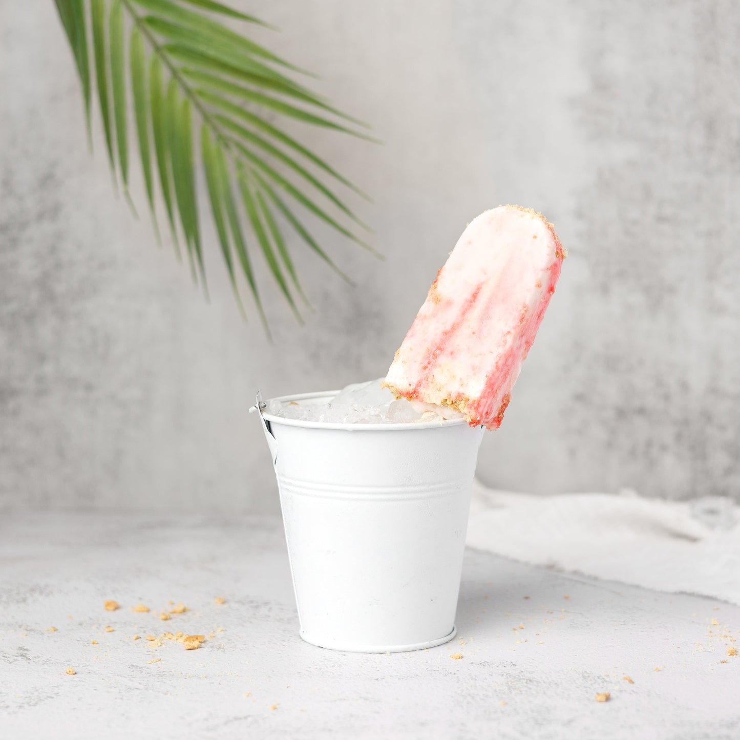 STRAWBERRY CHEESECAKE (190cal)